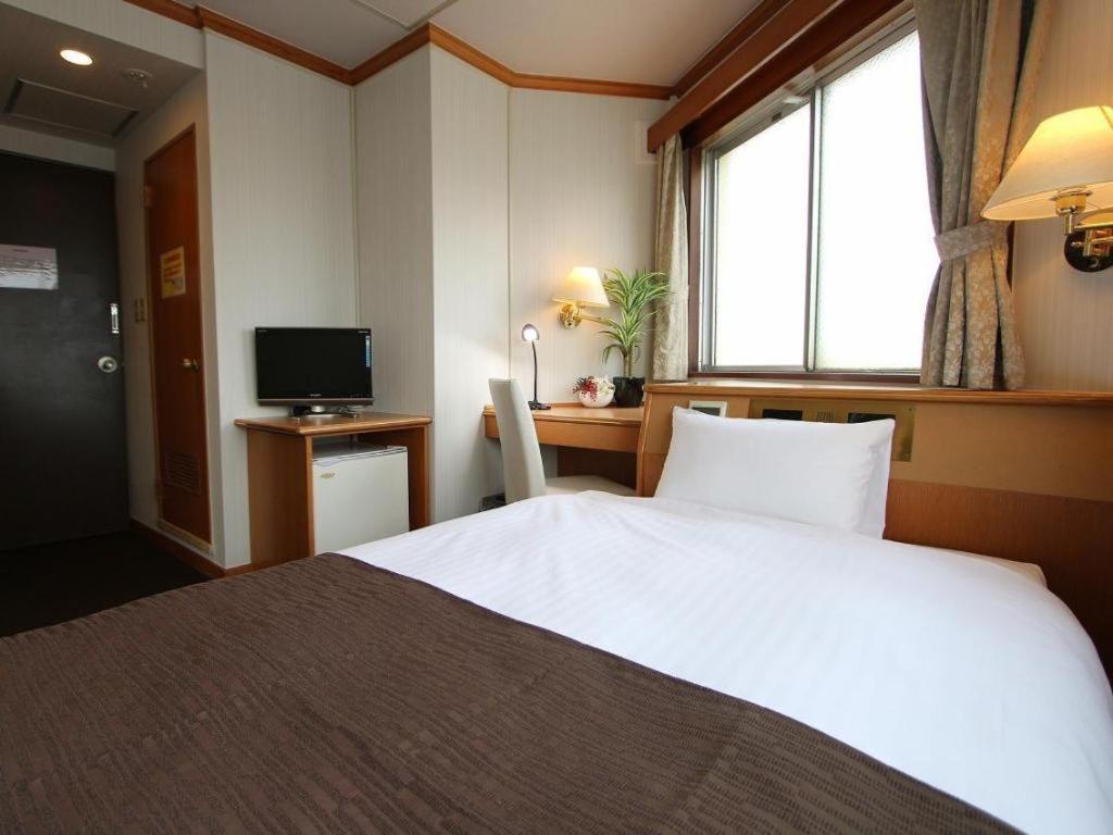 Hotel Livemax Budget Naha Tomarikou מראה חיצוני תמונה