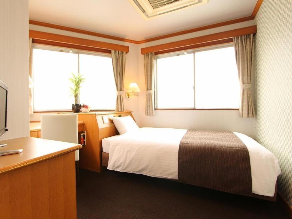 Hotel Livemax Budget Naha Tomarikou מראה חיצוני תמונה