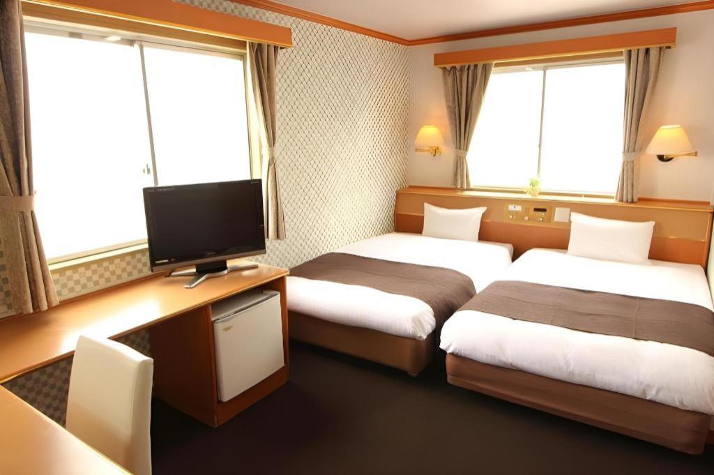 Hotel Livemax Budget Naha Tomarikou מראה חיצוני תמונה