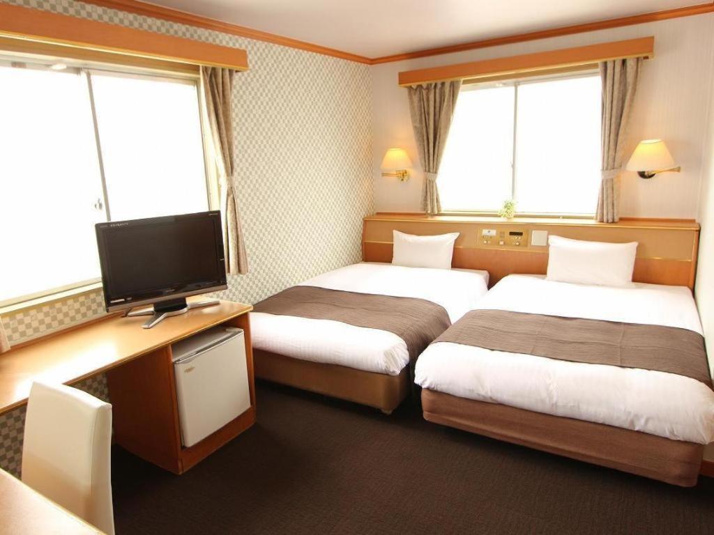 Hotel Livemax Budget Naha Tomarikou מראה חיצוני תמונה